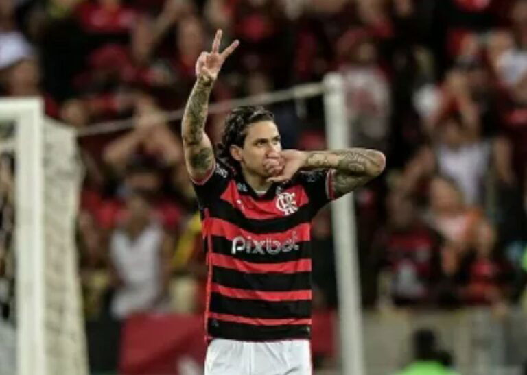Flamengo sufoca Palmeiras, vence com sobras e abre frente na Copa do Brasil